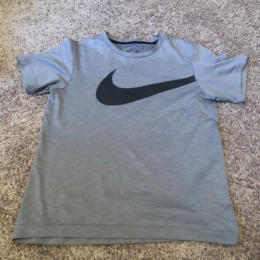 Boys Nike T-shirt